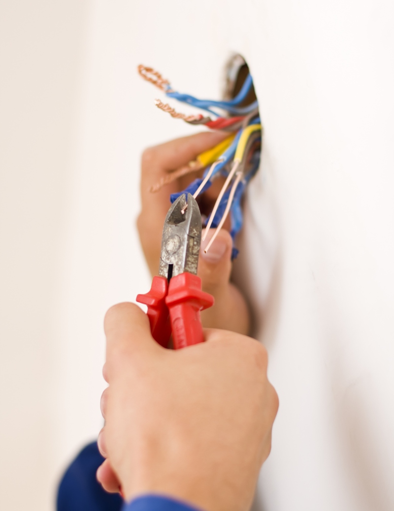 Electricians Dagenham, Becontree, Becontree Heath, RM8