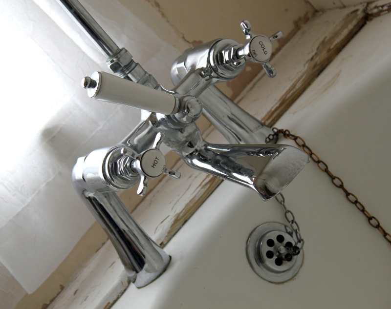 Shower Installation Dagenham, Becontree, Becontree Heath, RM8